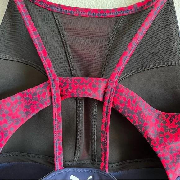 Puma Culture Surf Crop Top - Picture 7 of 10